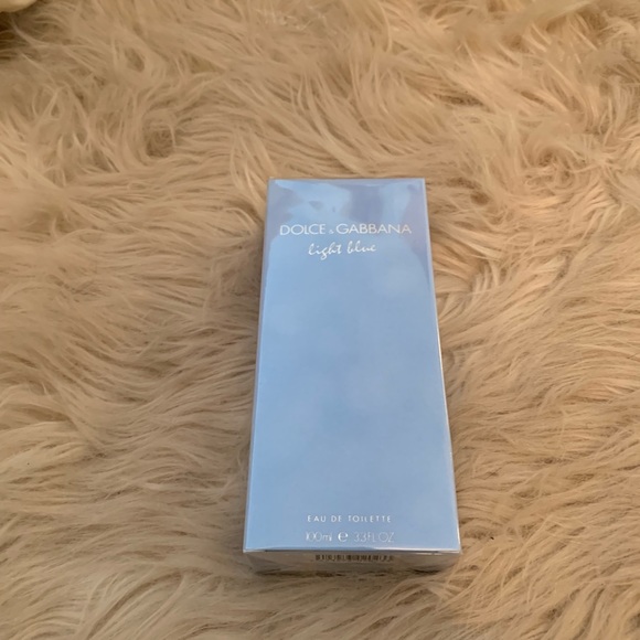 Dolce and Gabanna Light Blue - Picture 2 of 3